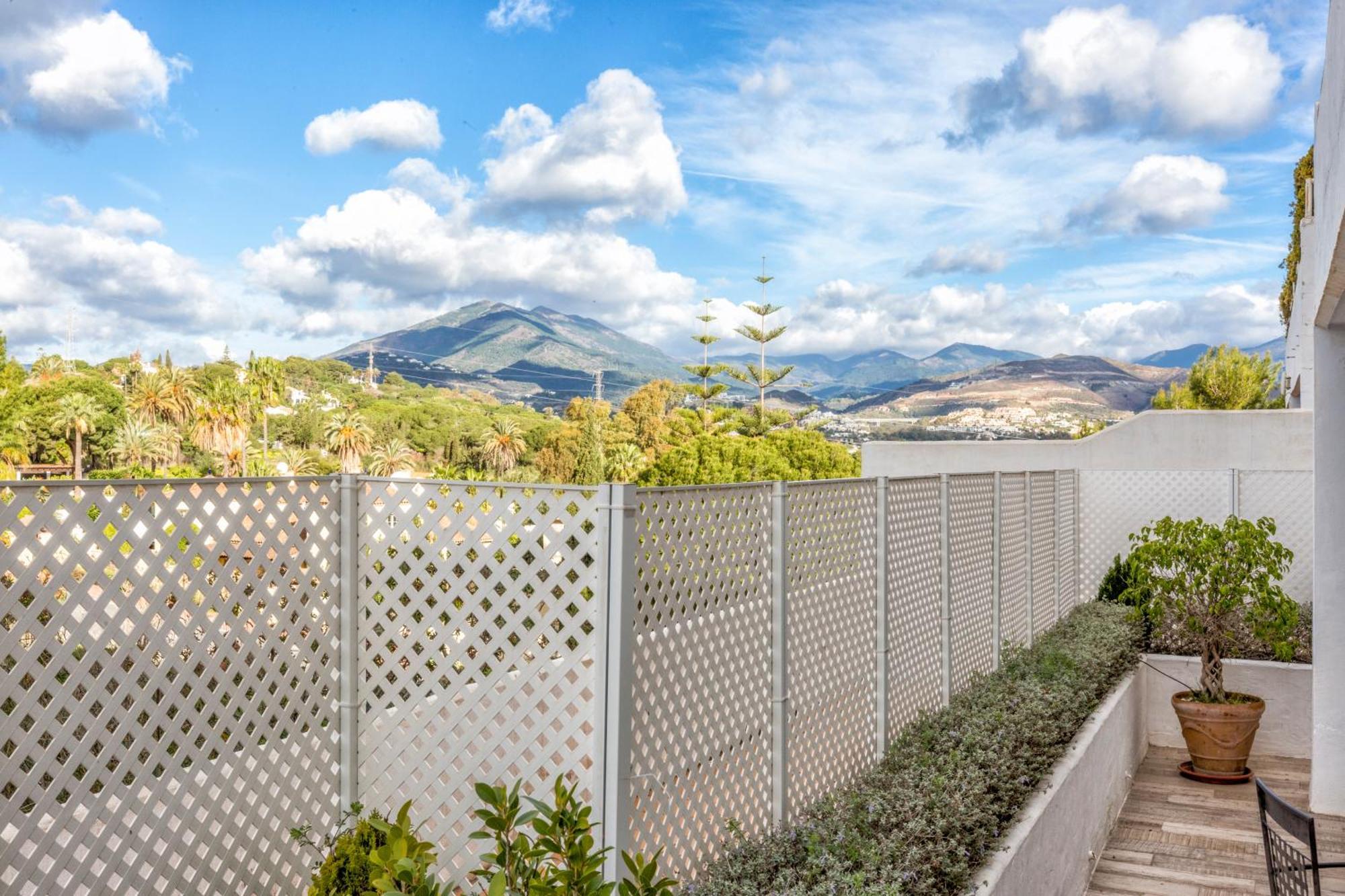 Апартаменти Jardines De Andalucia Марбелья Екстер'єр фото